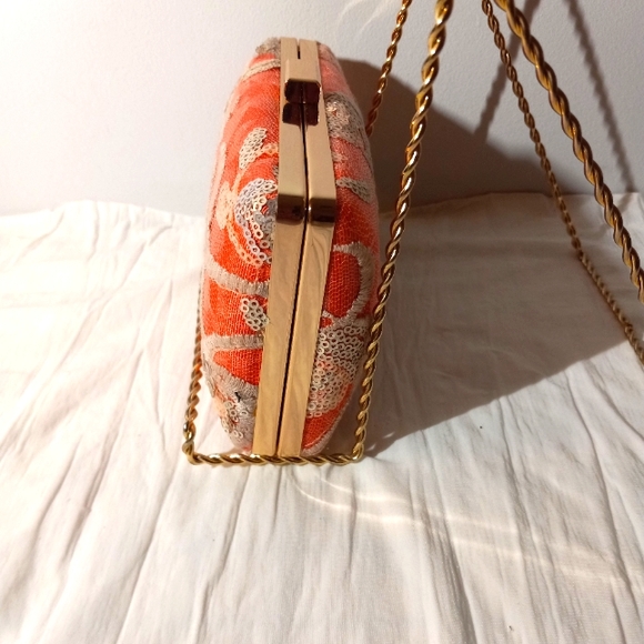 Sequence Applique overlay clutch - Picture 5 of 5